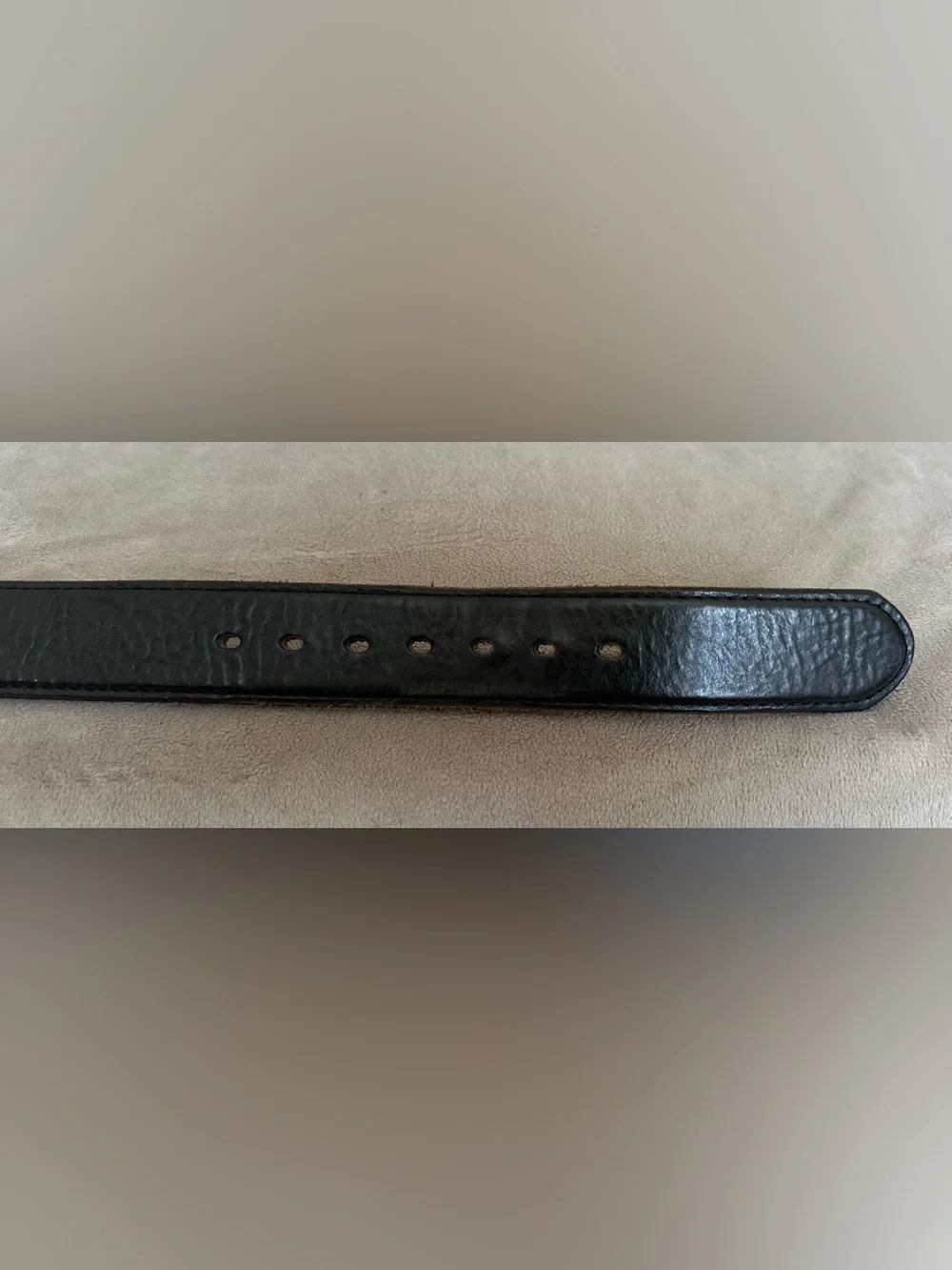 VINTAGE AZTEC THEMED LEATHER BELT & USA BUCKLE.